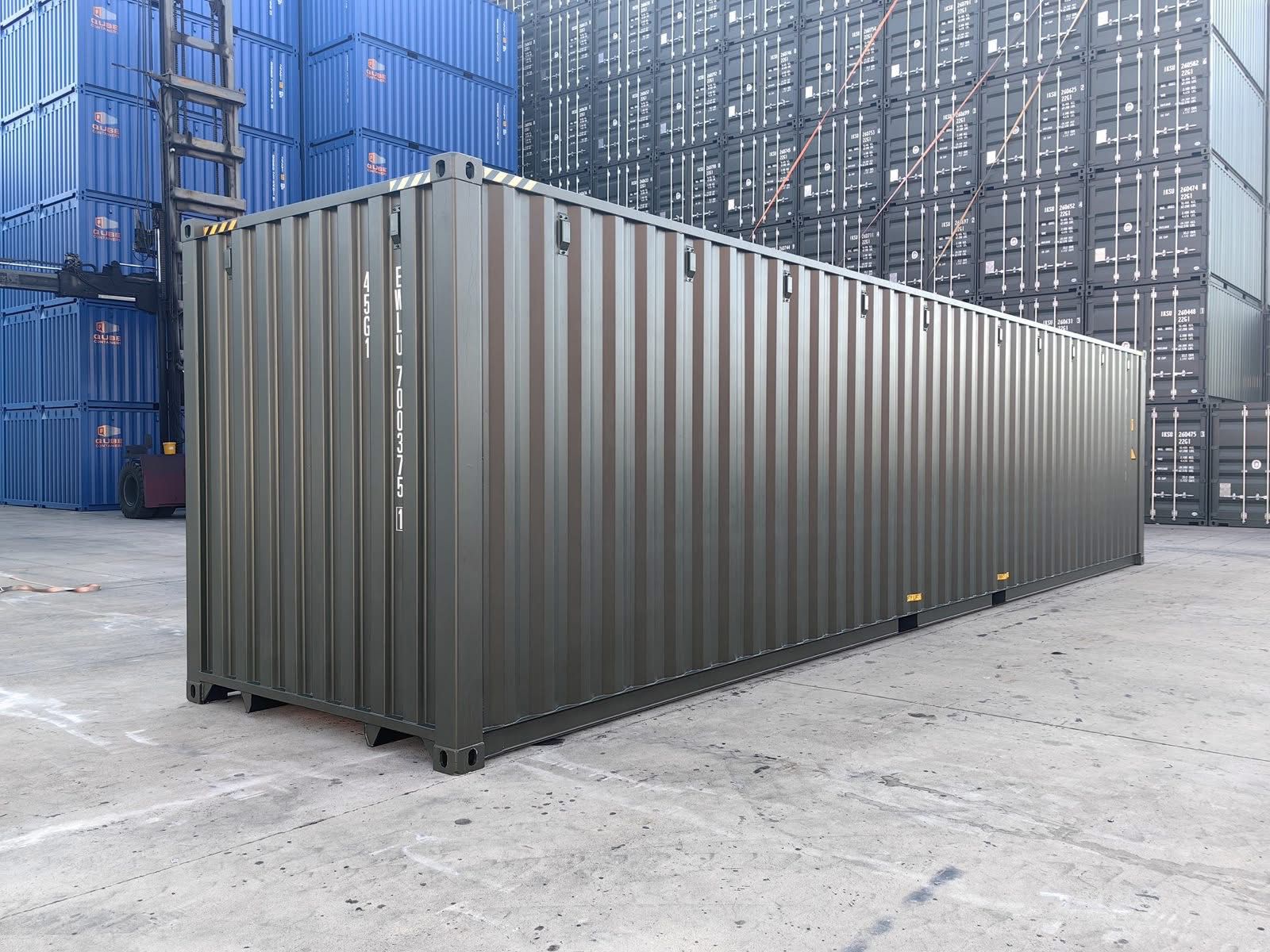 Dry Shipping Container
